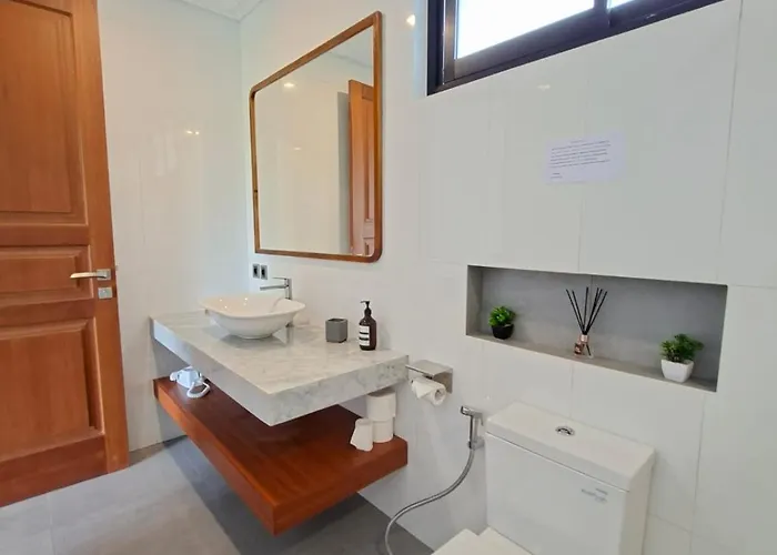 Kayo House Bali 2km From ホームステイ